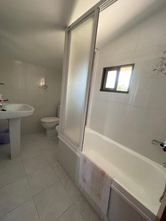 Hostal Restaurante Luz De Luna Villanueva De Arosa Exteriör bild