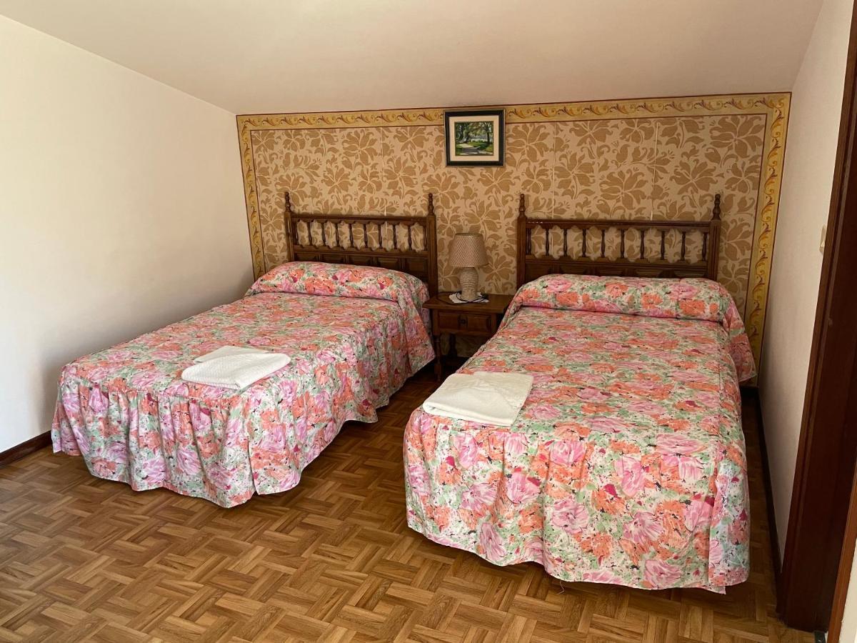 Hostal Restaurante Luz De Luna Villanueva De Arosa Exteriör bild