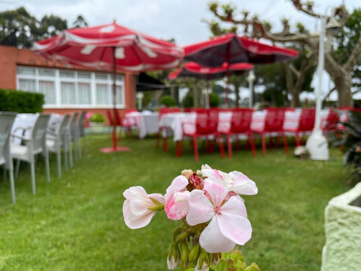 Hostal Restaurante Luz De Luna Villanueva De Arosa Exteriör bild